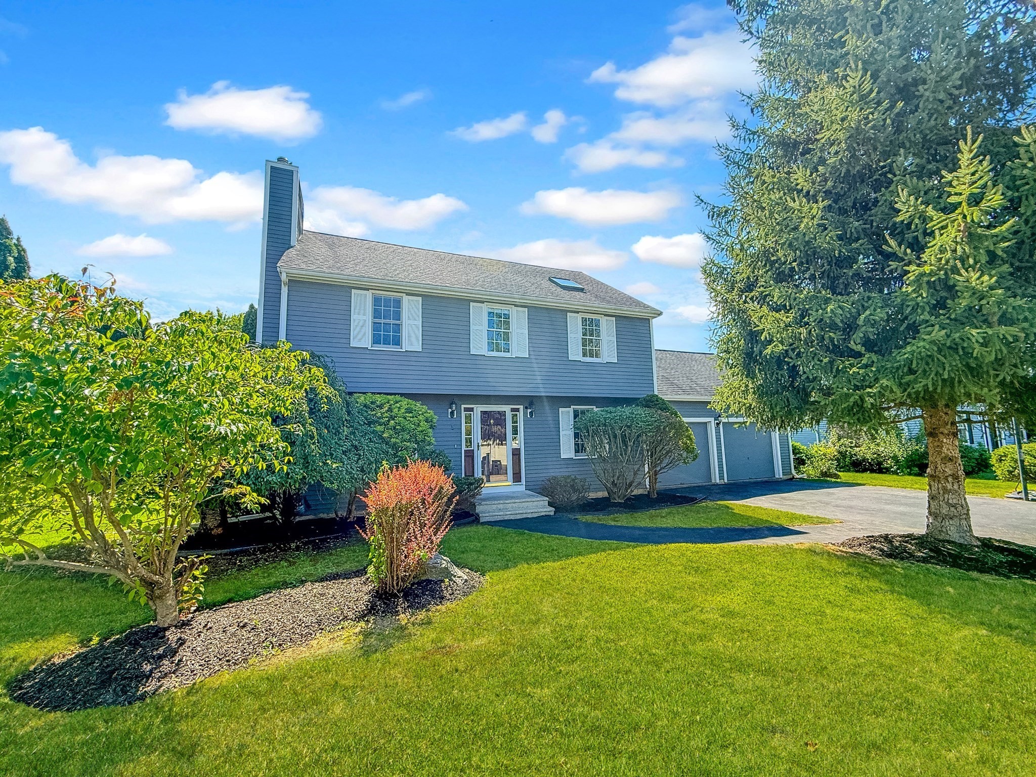 5 Swan Cir — photo