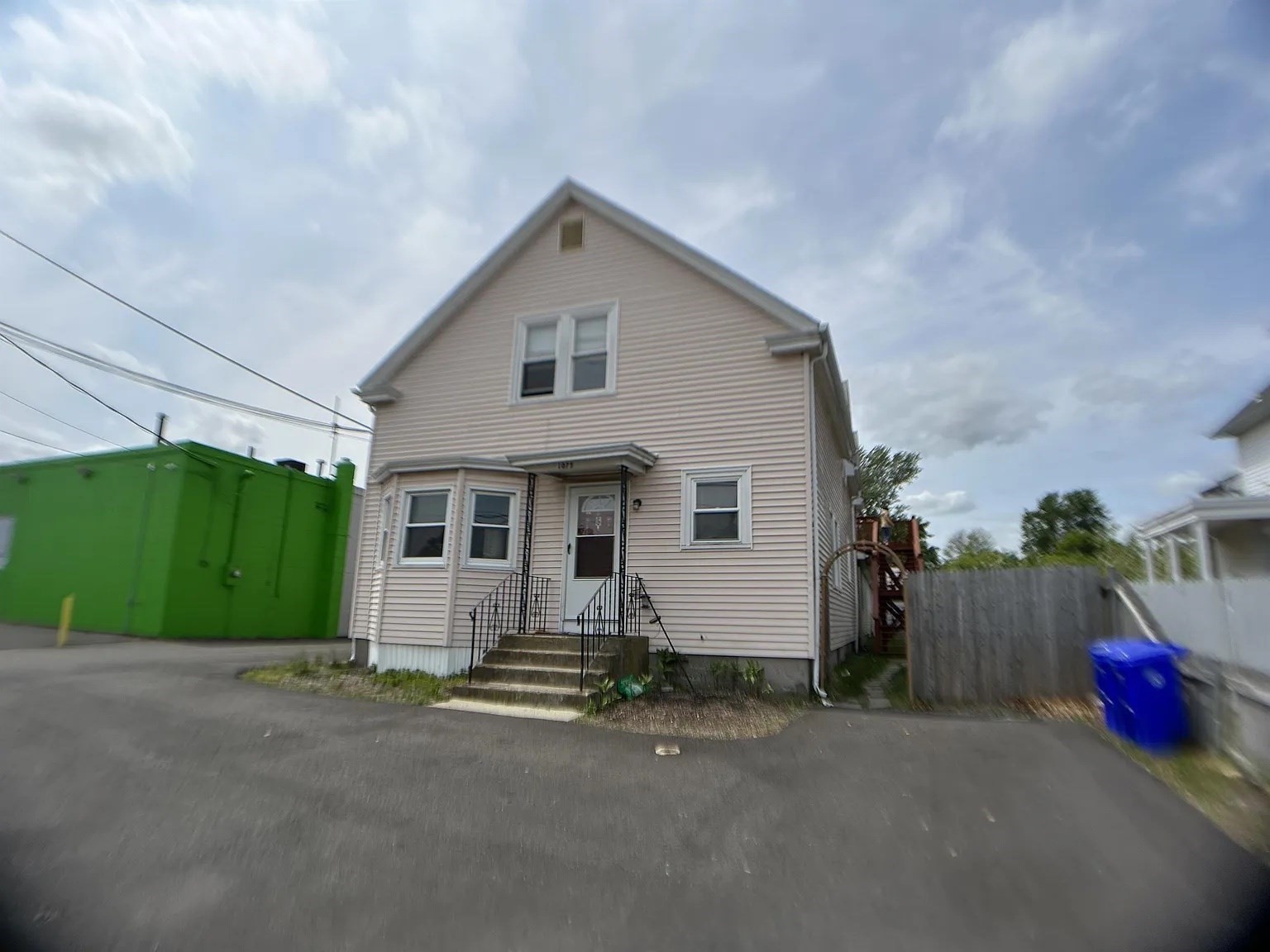 1075 Washington St #5 — photo