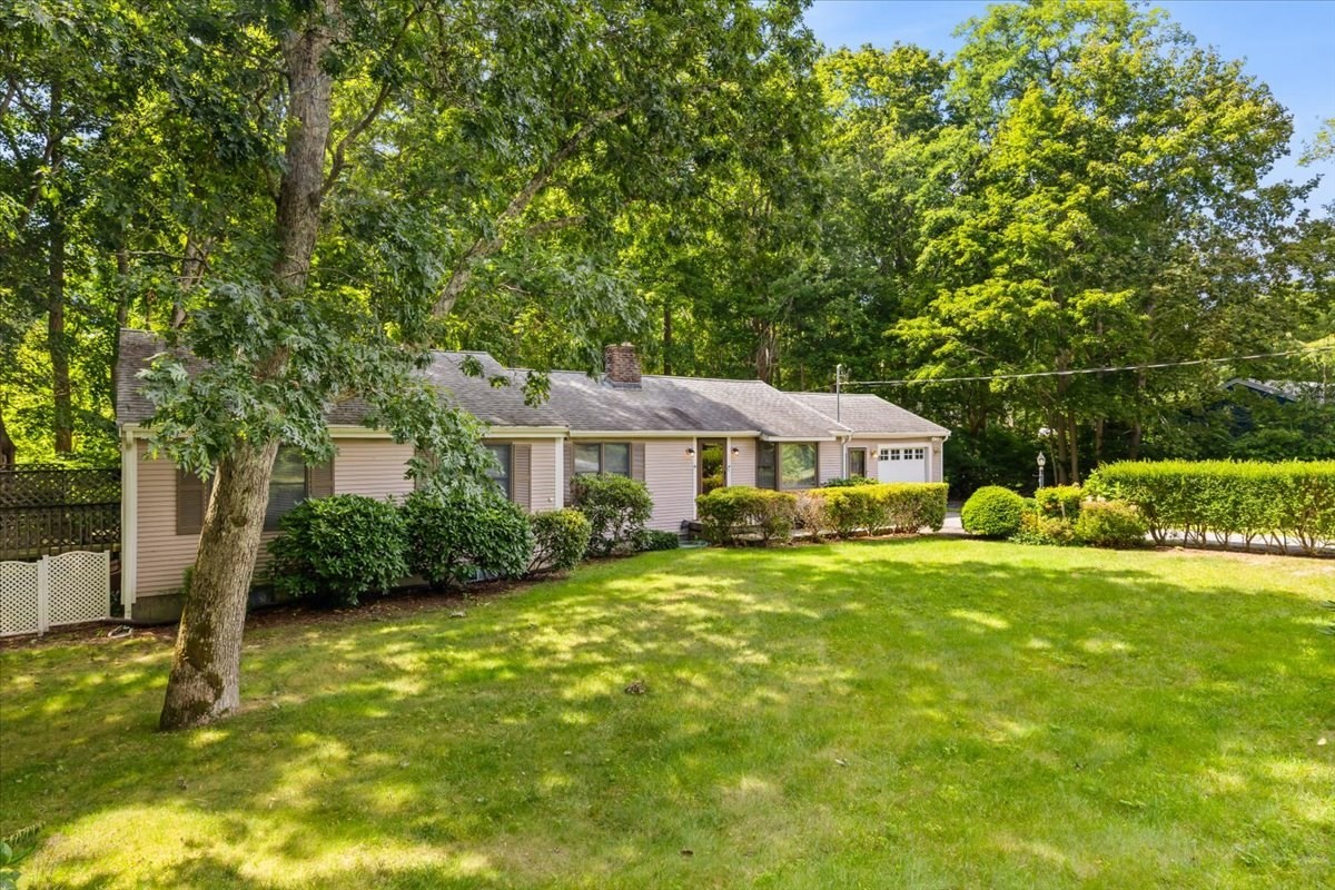 8 Clay Pond Rd — photo