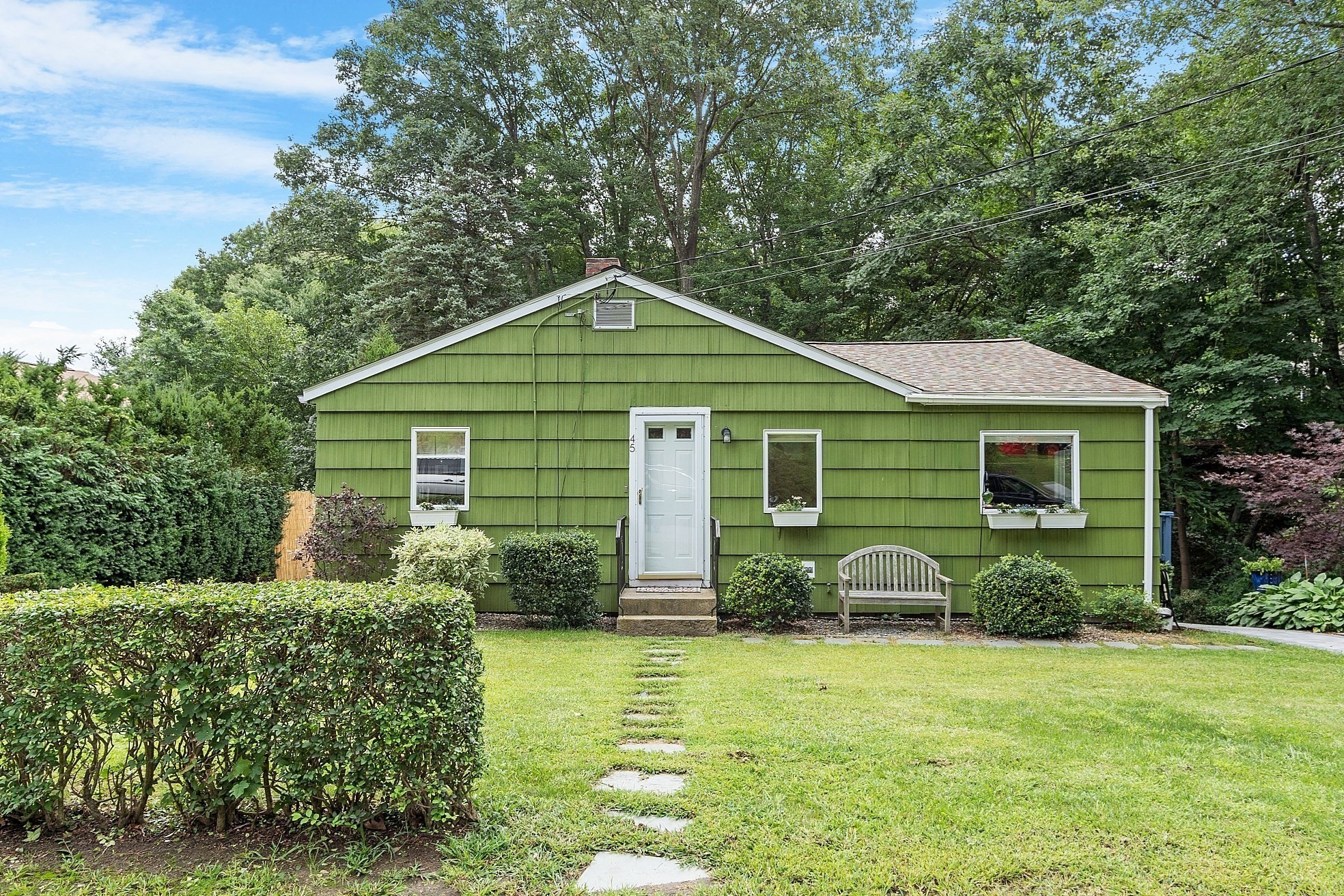 45 Lakeshore Dr — photo