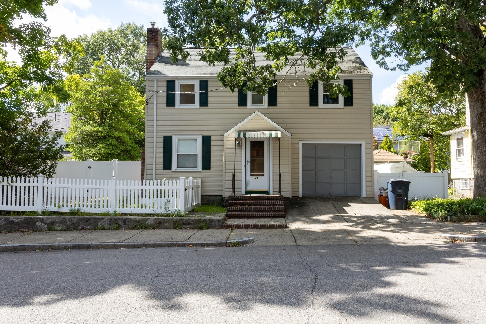 19 Eastland Rd — photo