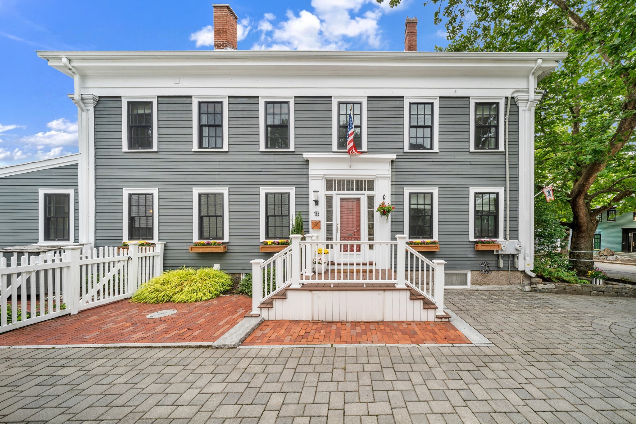 18 Broad St — photo