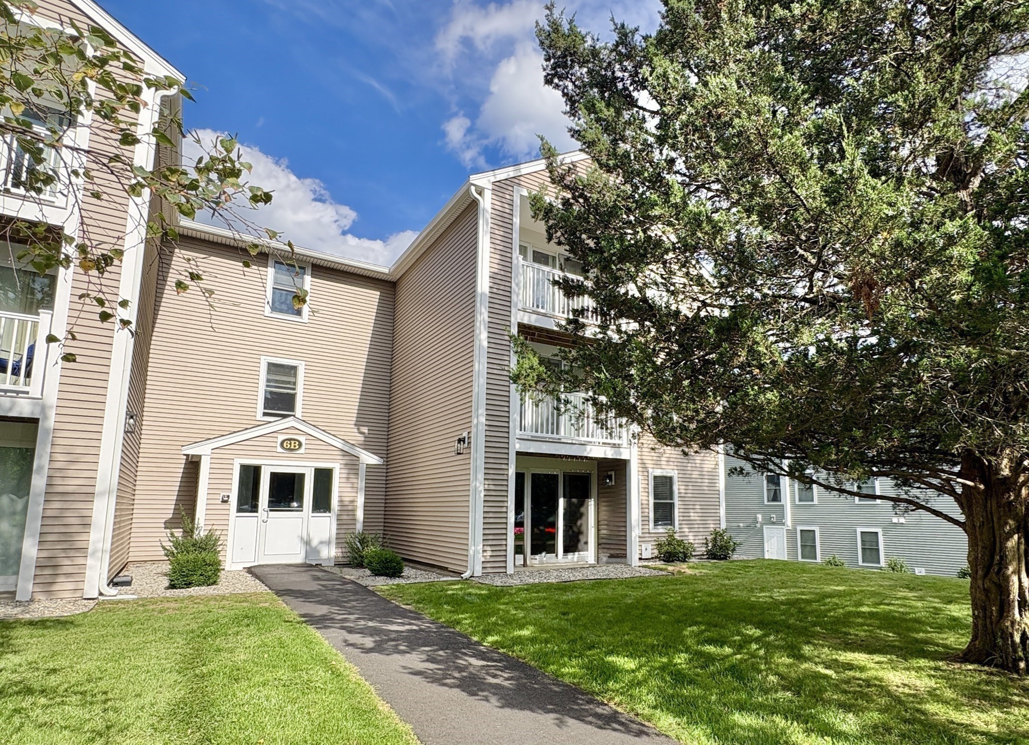6 Marc Drive 6B/4 — photo