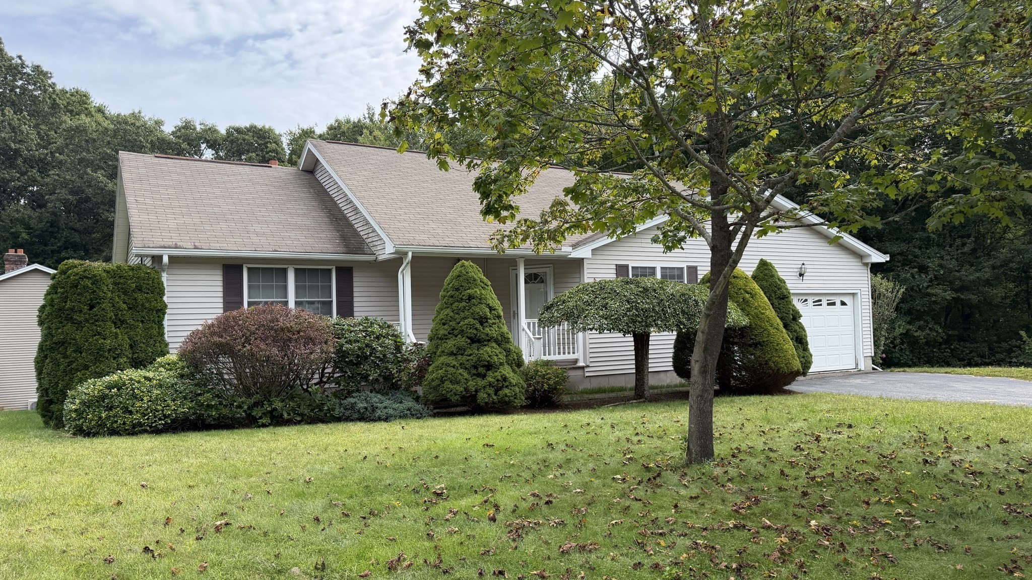 12 Deerfield Cir — photo