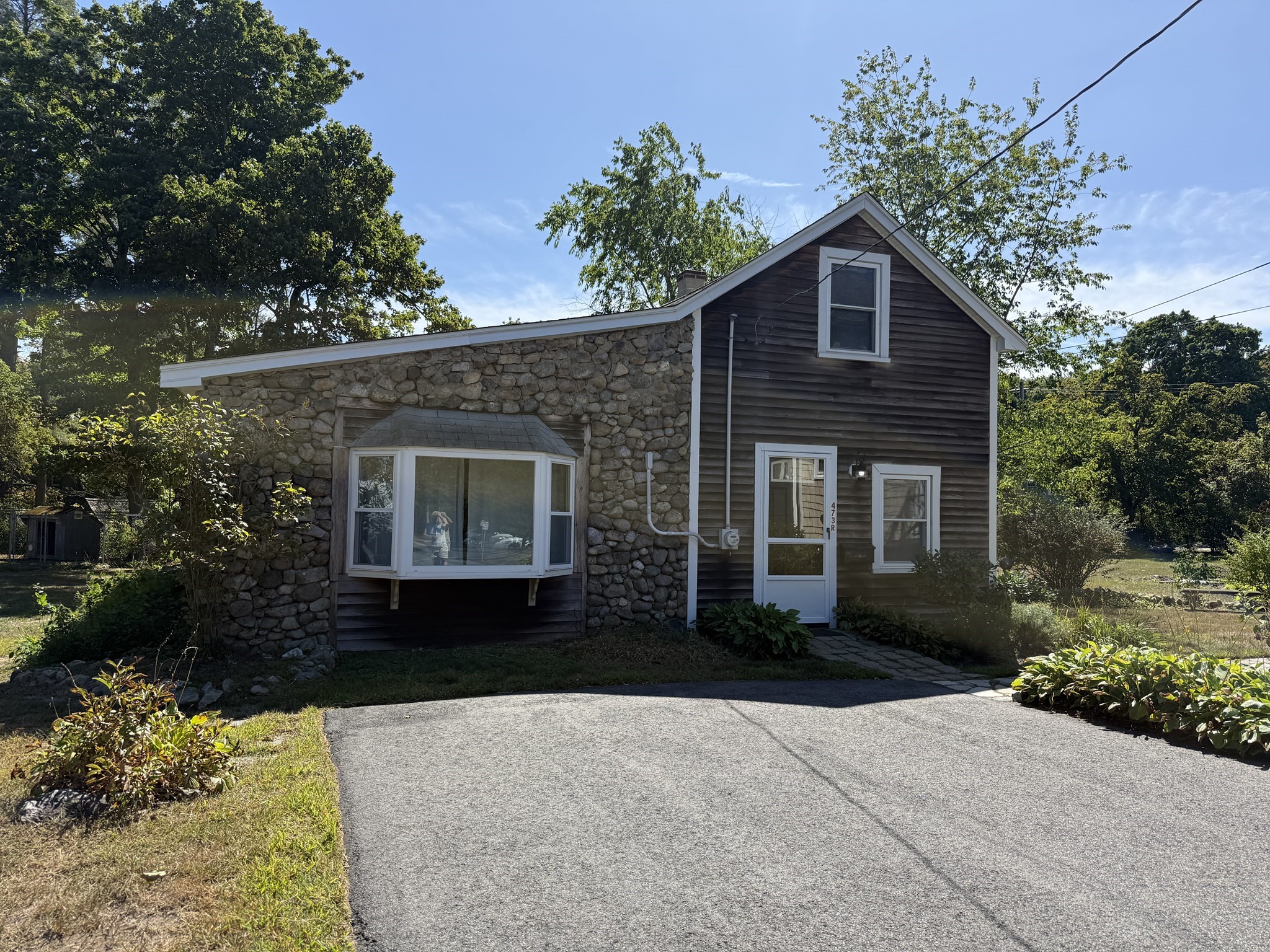 00 Pleasant St — photo