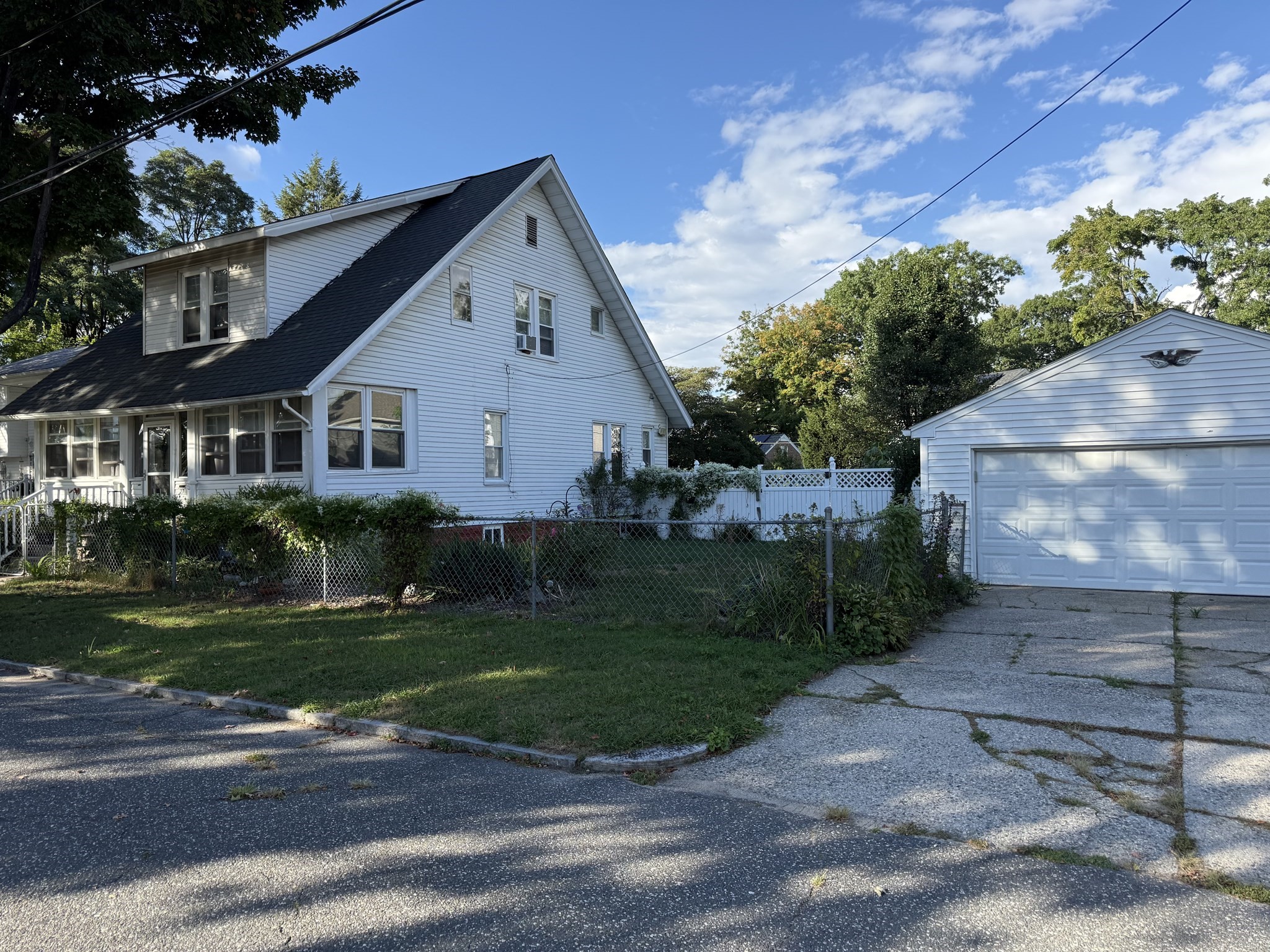 27 Border Street, Springfield, MA 01104 — photo 2