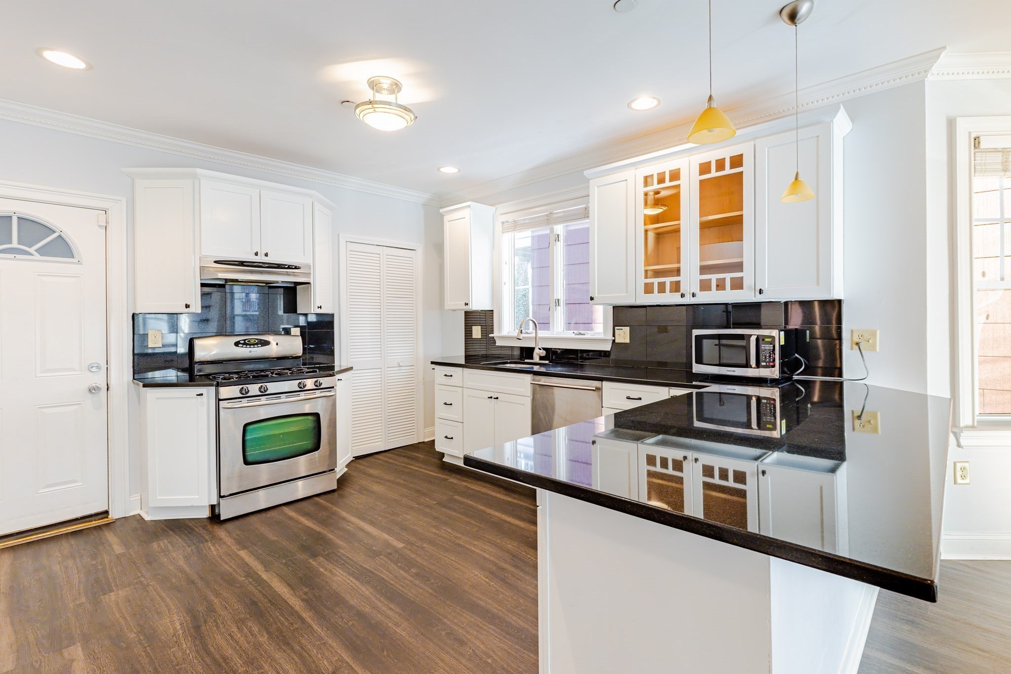 68 Line St #1 — photo