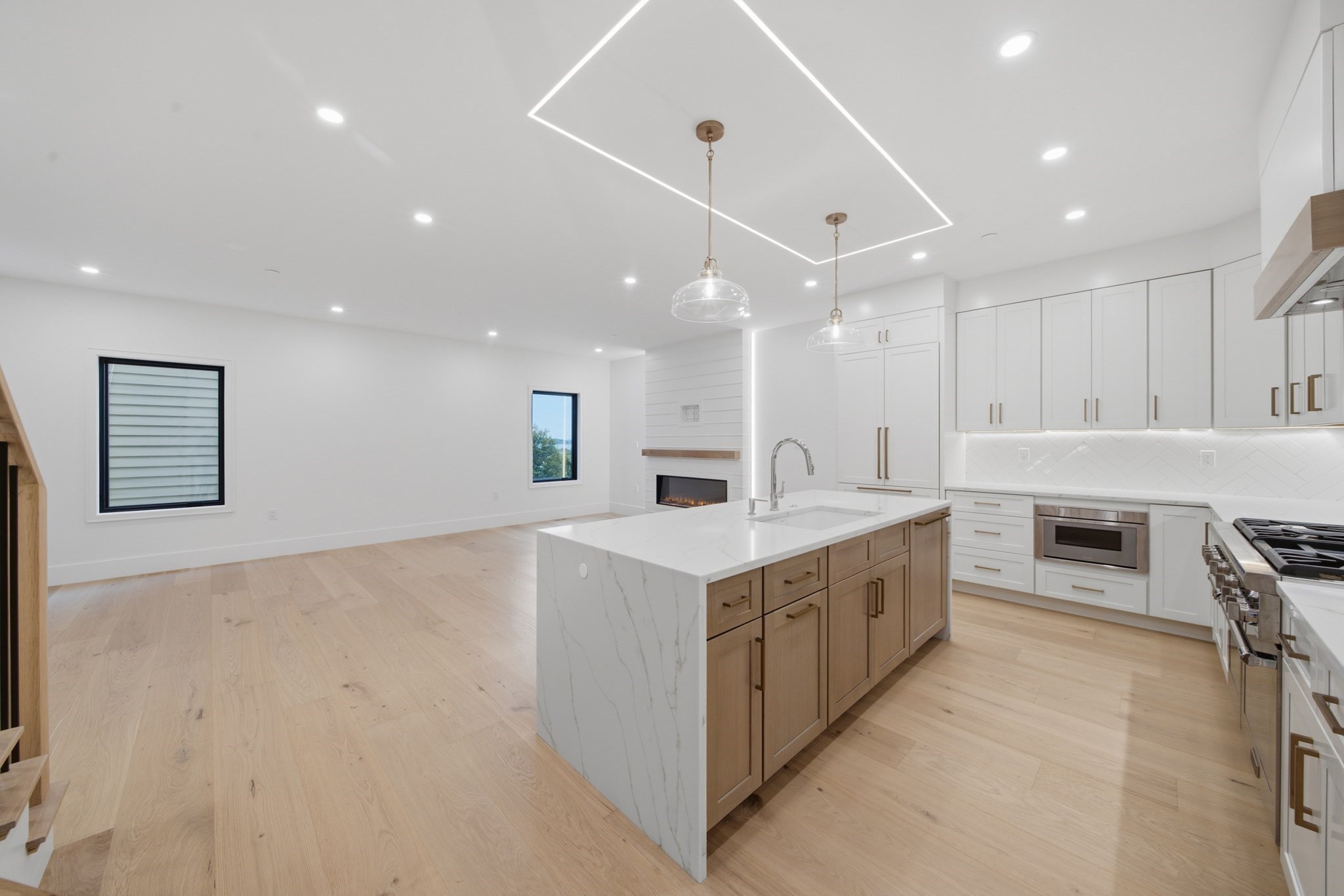 421 East 6th Street Th3 — photo