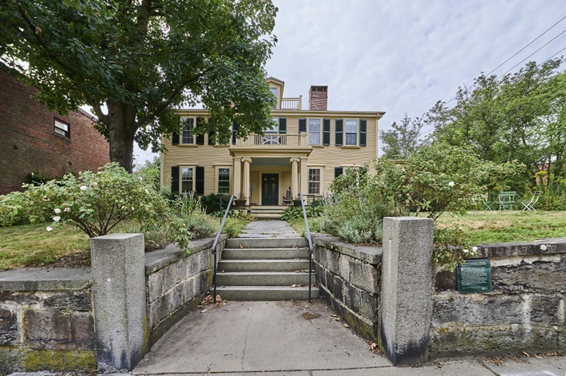 64 Bartlett St #4 — photo