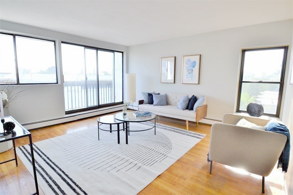 1643 Cambridge St #77 — photo