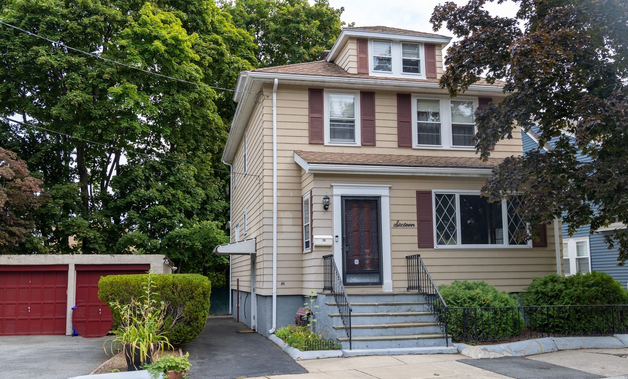 16 Avalon Rd — photo