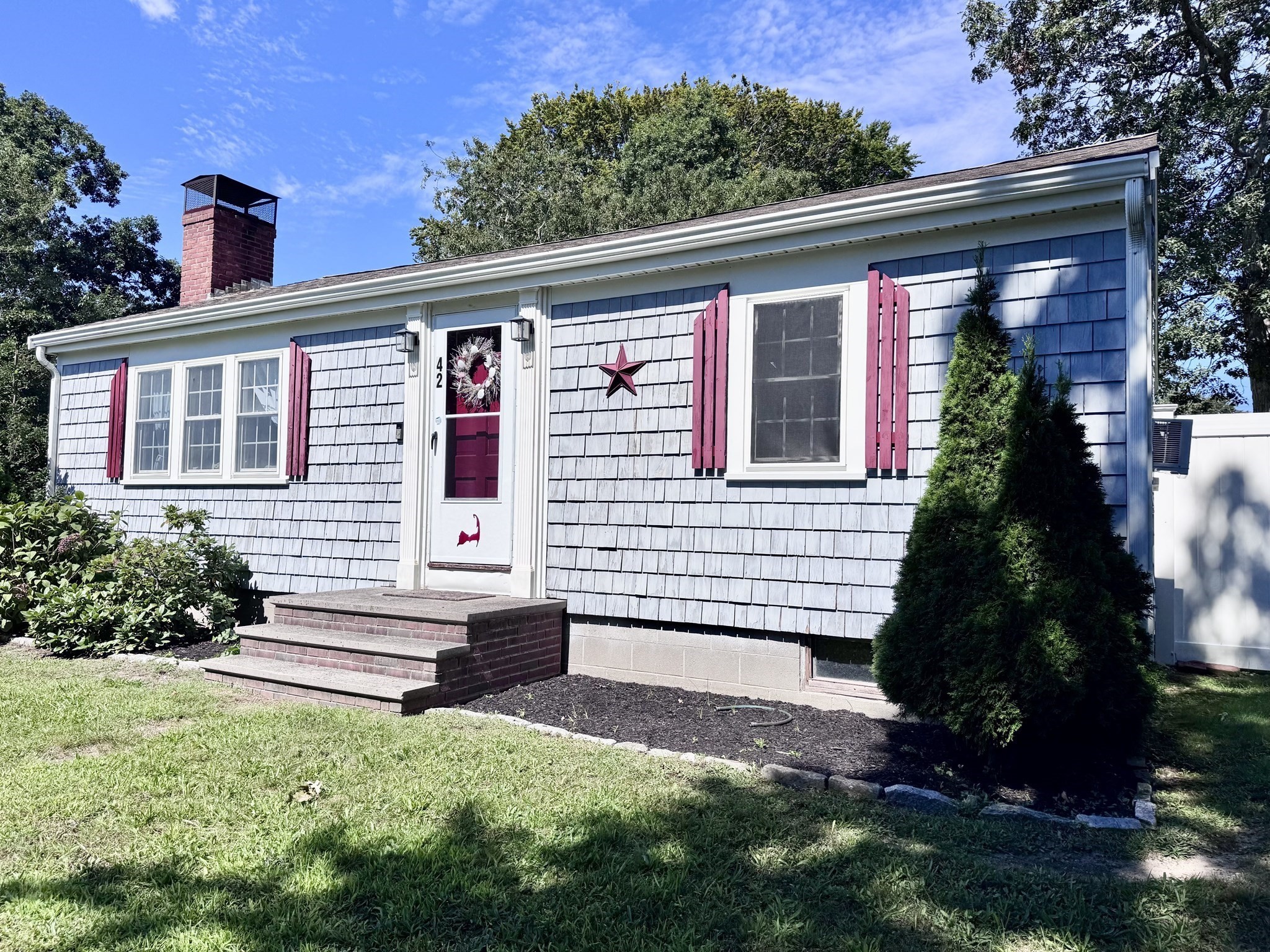 42 Vineyard Ave — photo