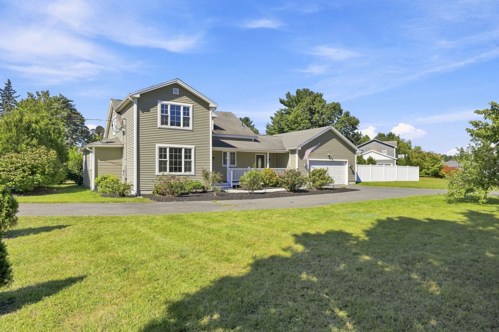 8 Caddyshack Drive, Chicopee, MA 01020 — photo 2