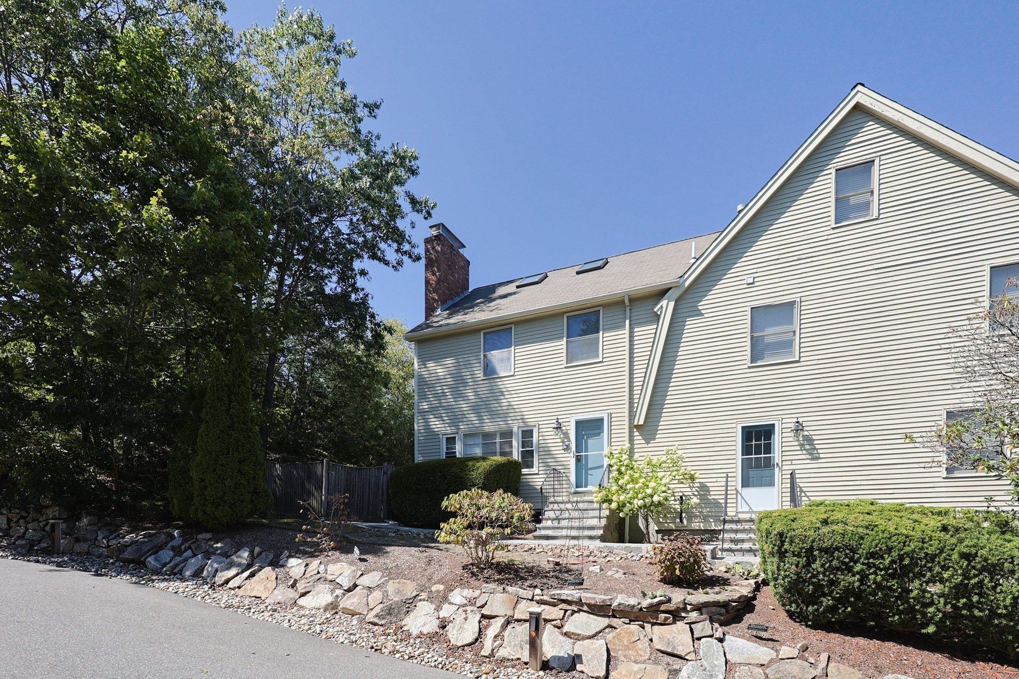 26 Pleasant St #B — photo