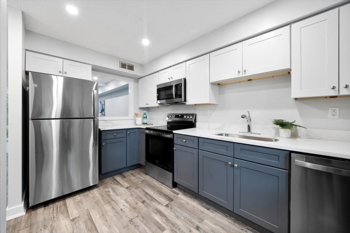 3 Beals Cove Rd Unit E, Hingham, MA 02043 — photo 2
