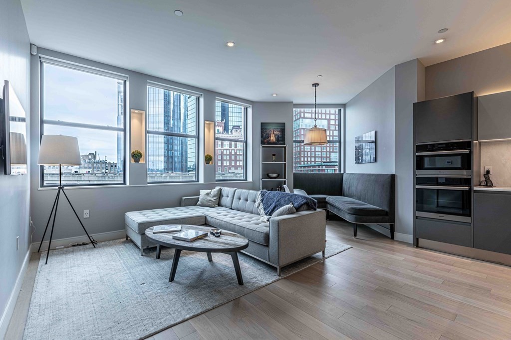 285 Columbus Ave #803 — photo