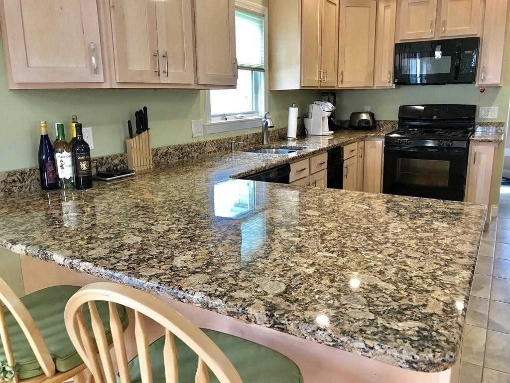 37 R Street Winter Rental oct to jun, Hull, MA 02045 — photo 3