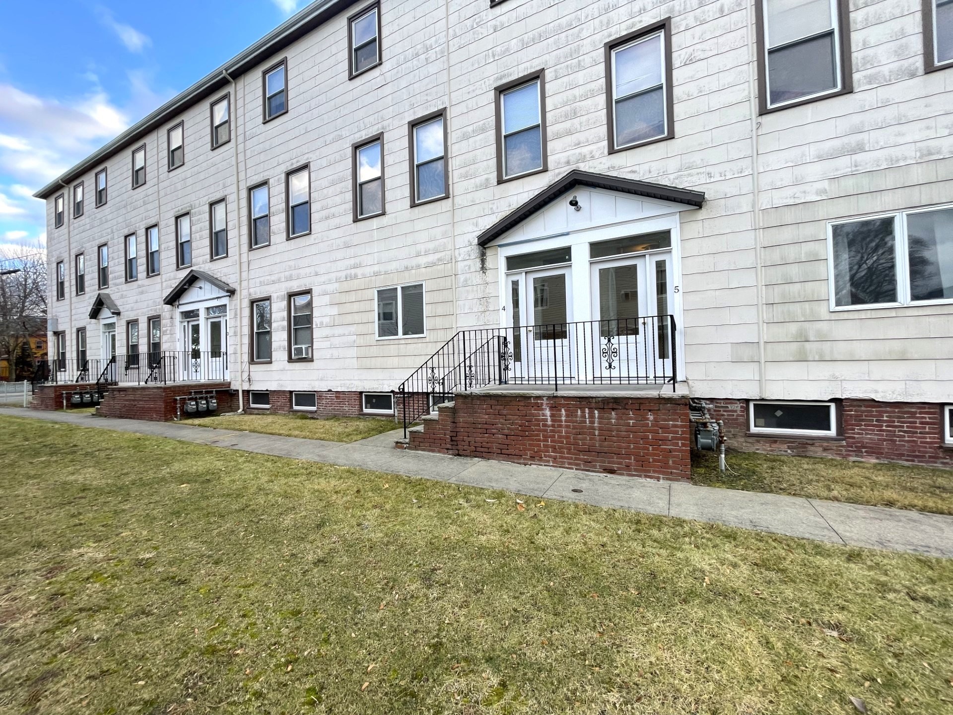 5 Cedar Street #2 — photo