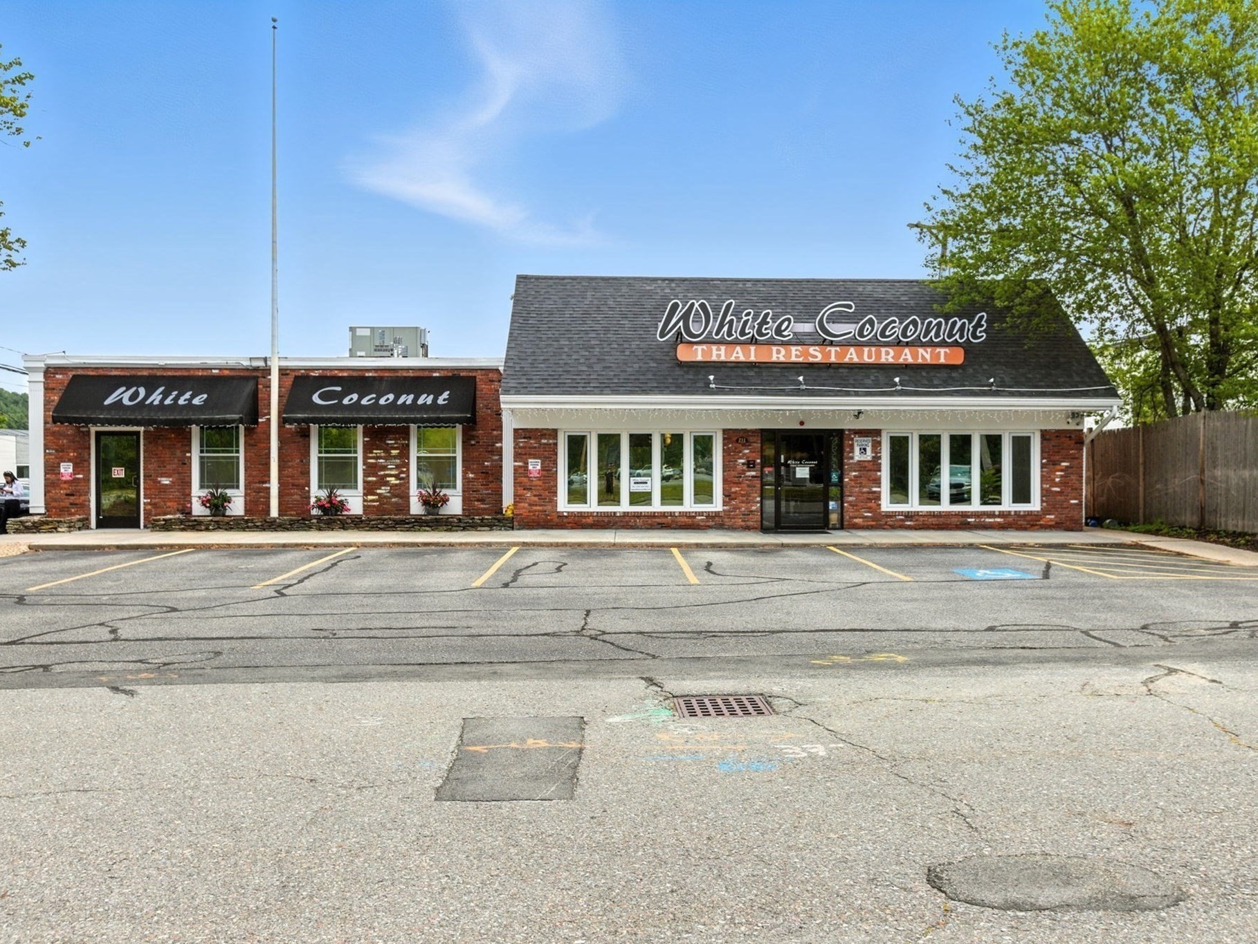 211 Middlesex Turnpike — photo