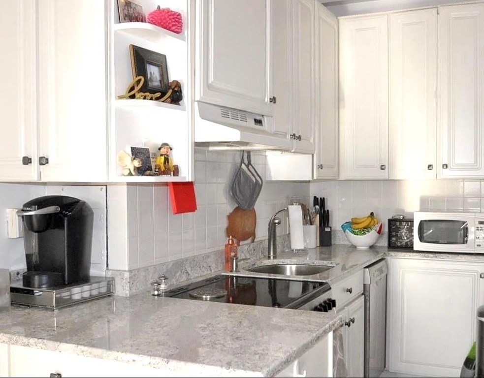 21 Beacon #7T — photo