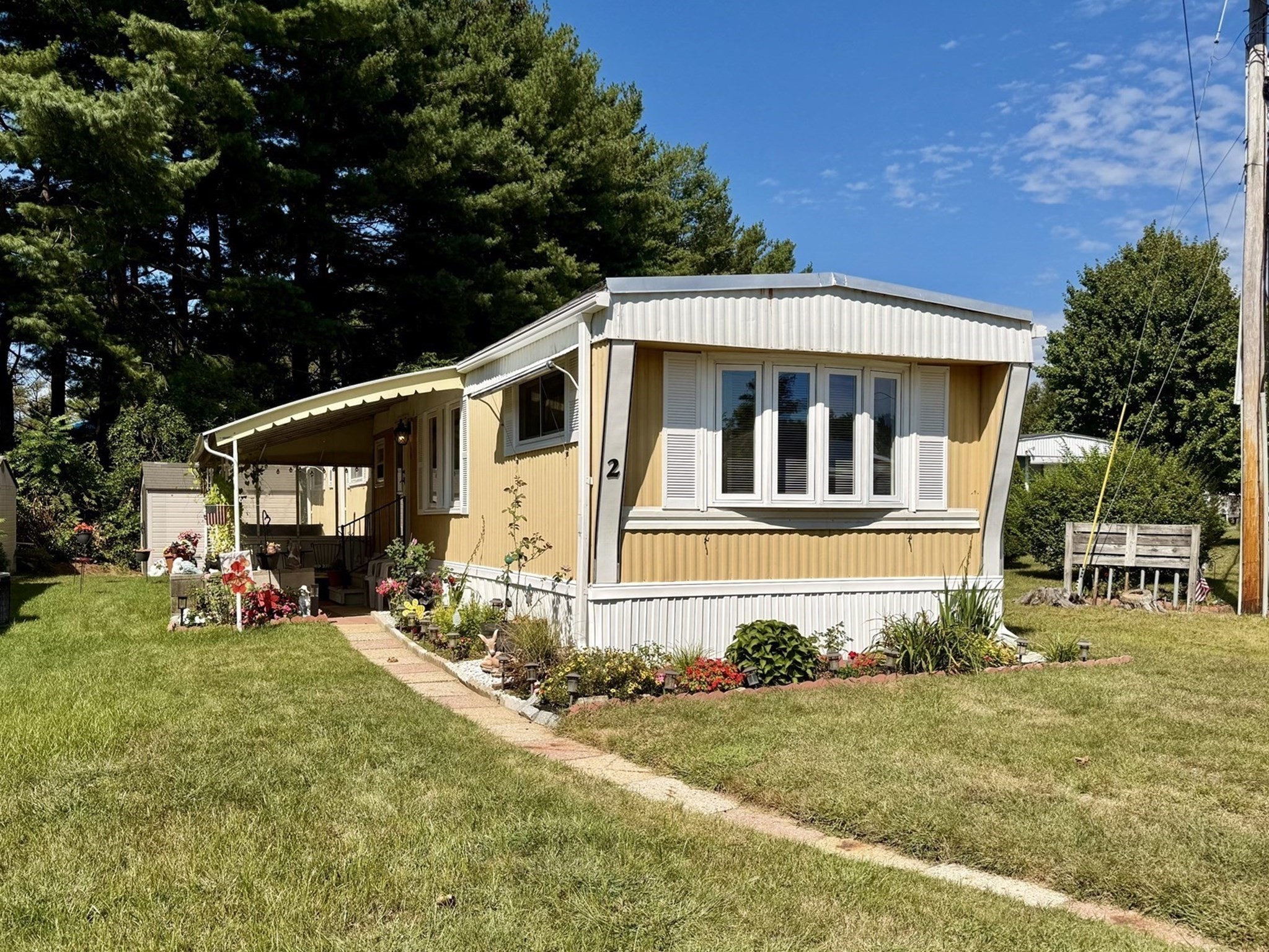 735 Memorial Dr #2 — photo