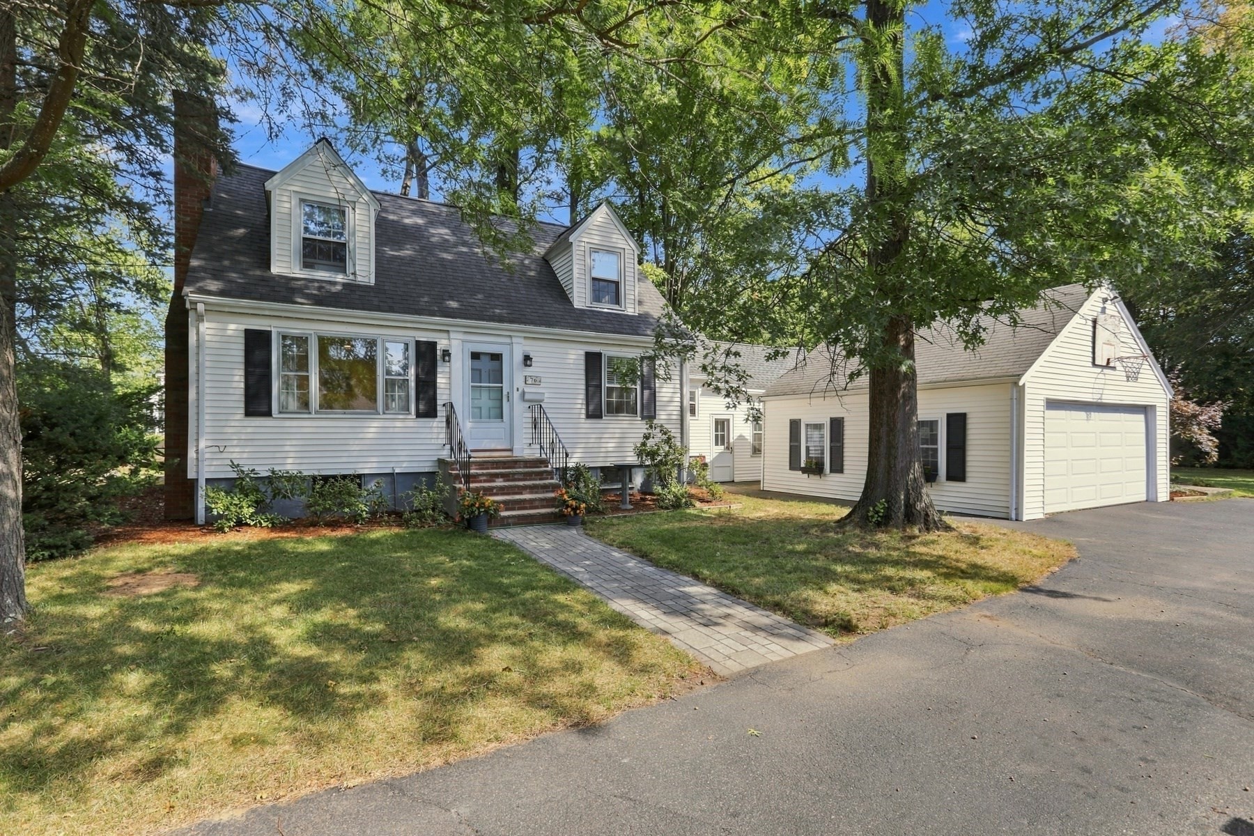 76 Curtis Street — photo