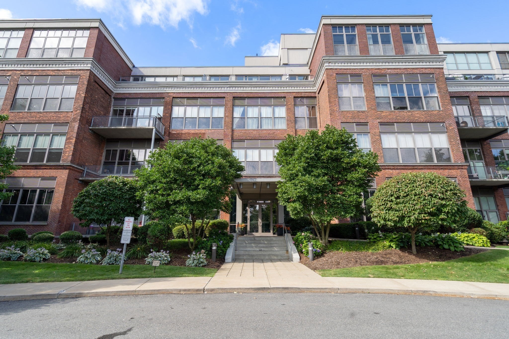 156 Porter St #327 — photo