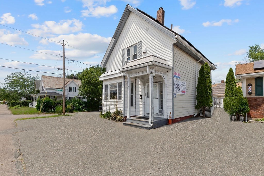 616 Centre St — photo