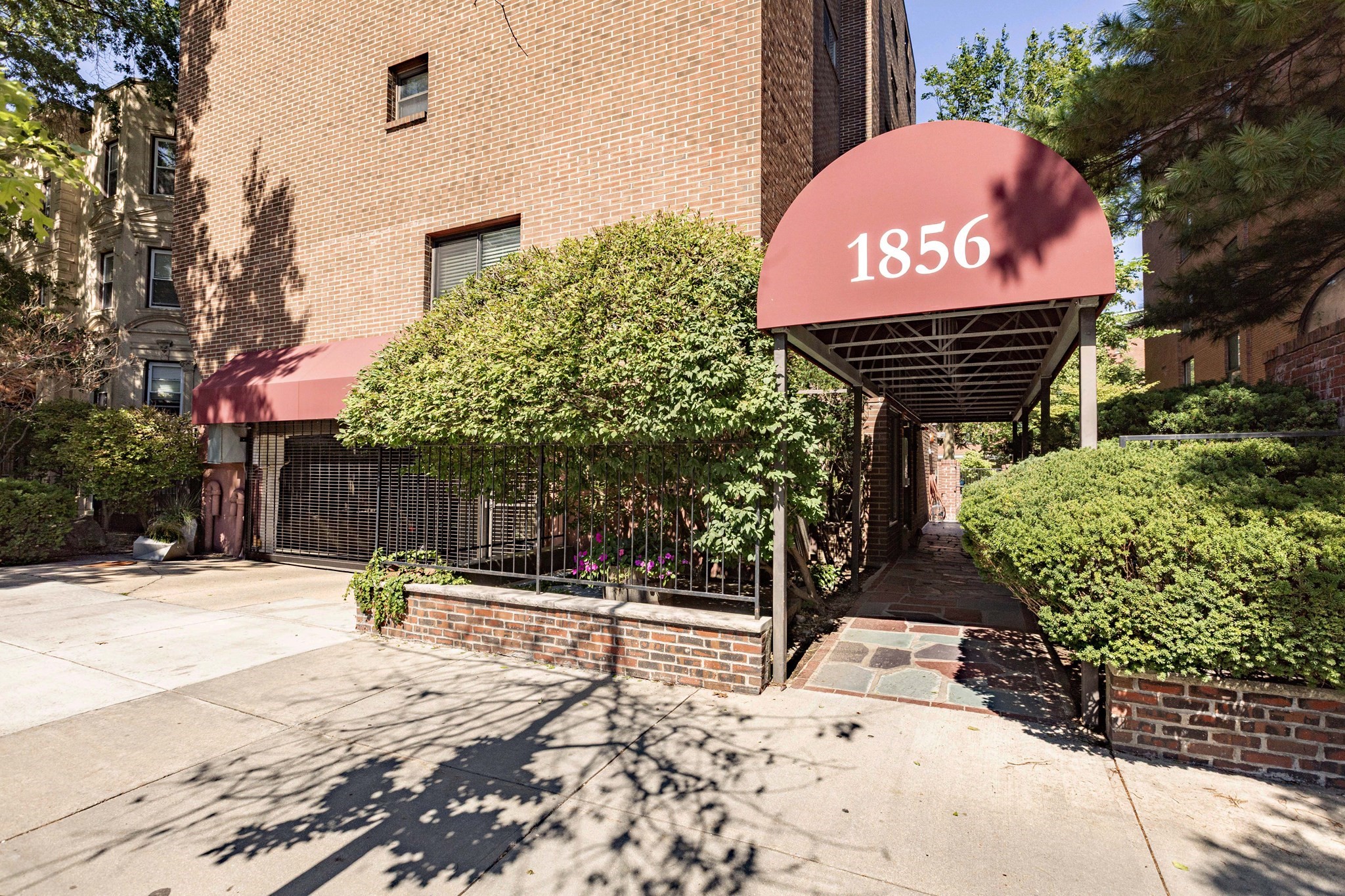 1856 Beacon Street Phd — photo