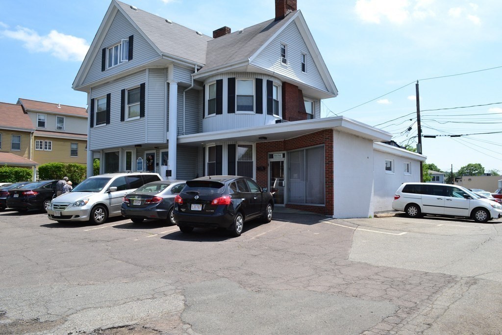 34 Chestnut St #3 — photo