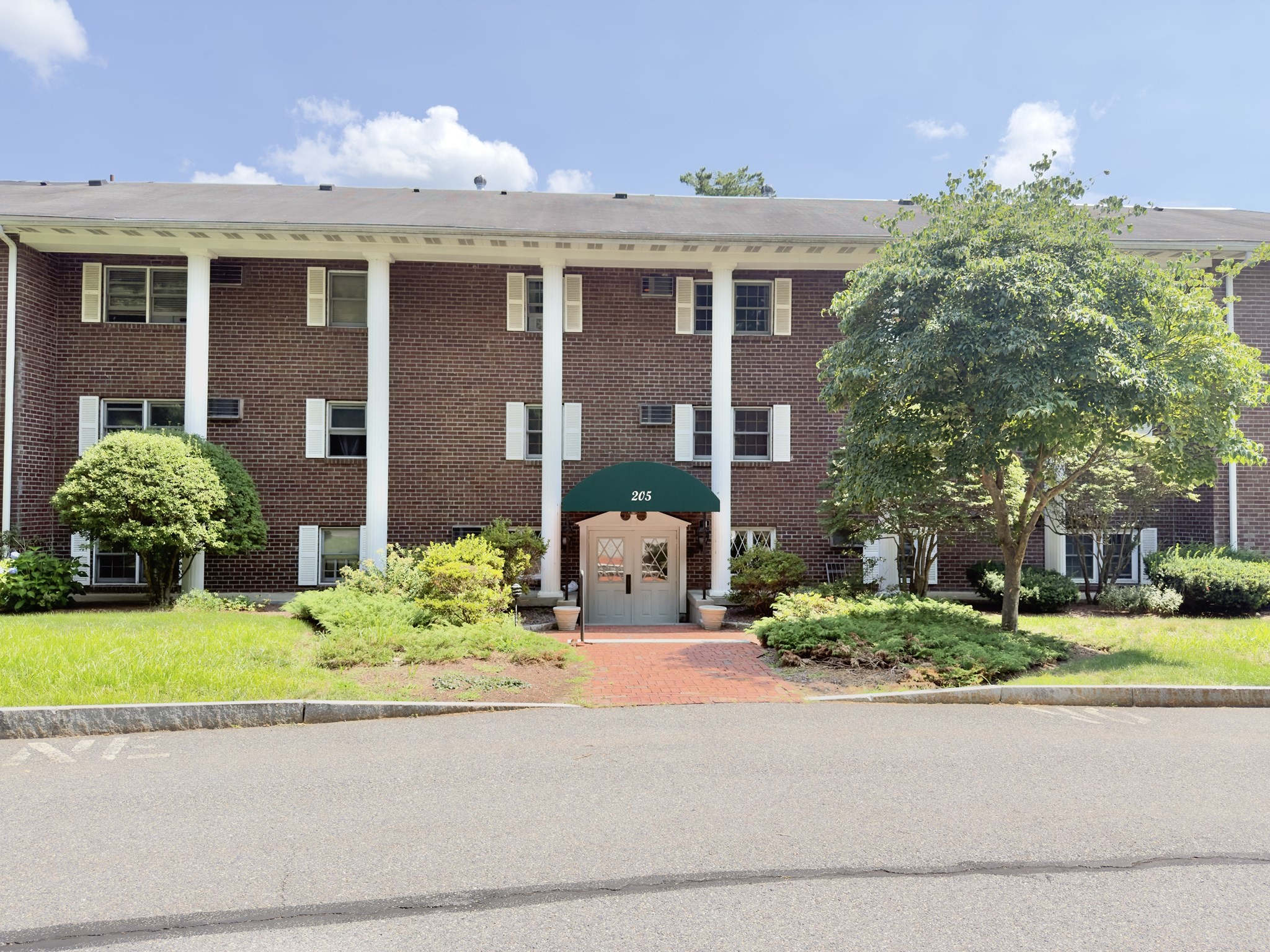 205 Great Rd #C4 — photo