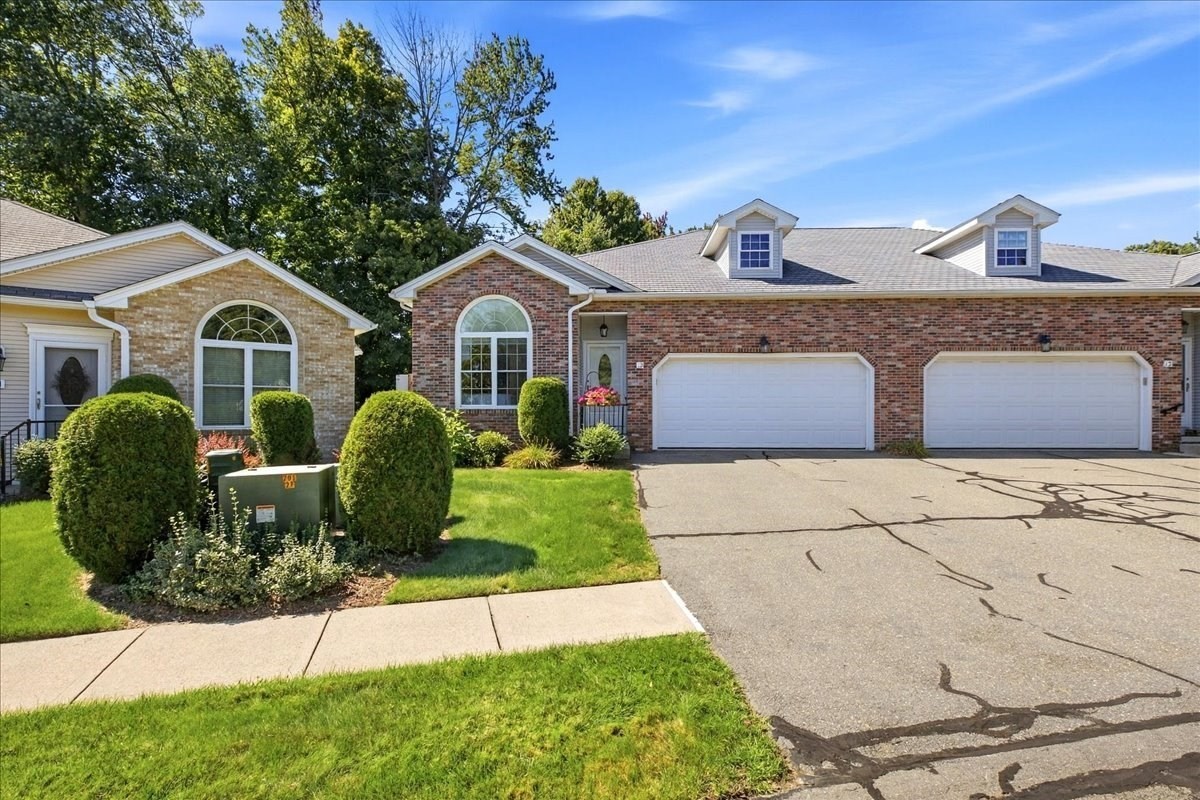 12 Wynnfield Cir #12 — photo