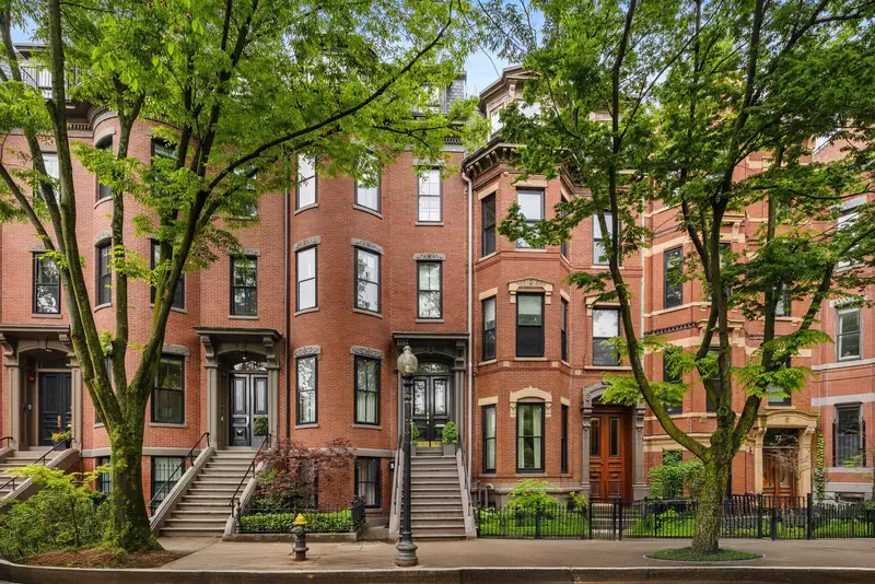 68 W Rutland Sq. — photo