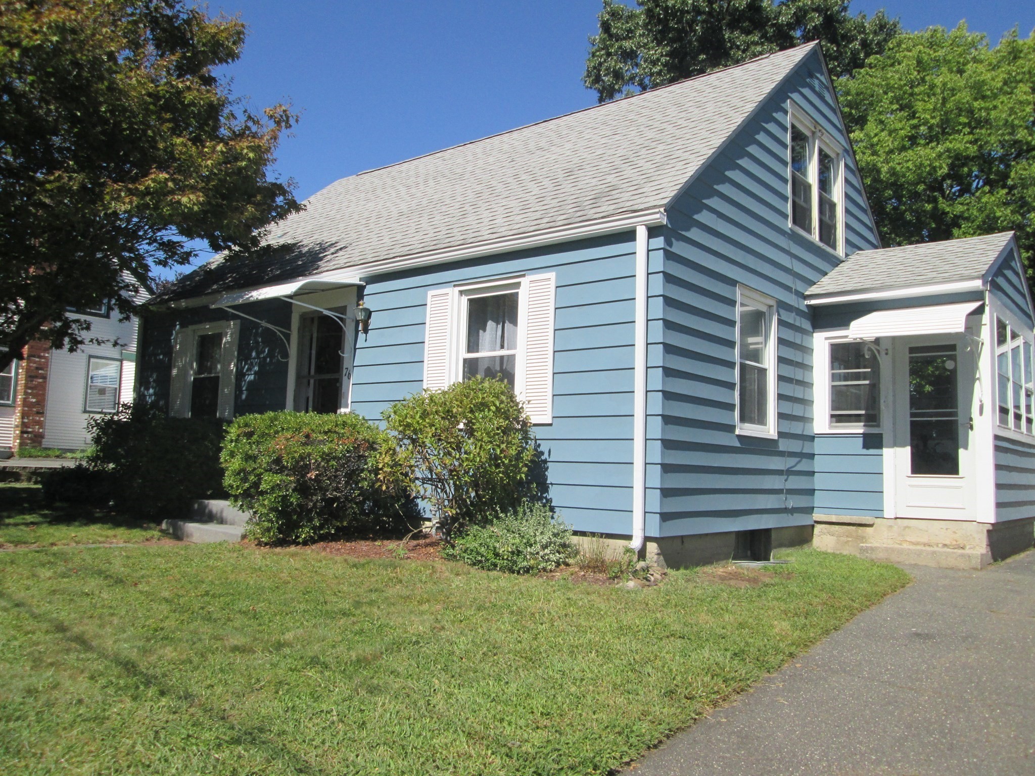 76 Surrey Rd — photo