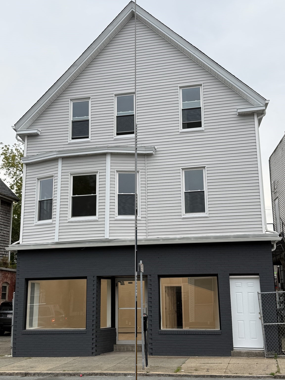 1653 Acushnet Ave #2 — photo