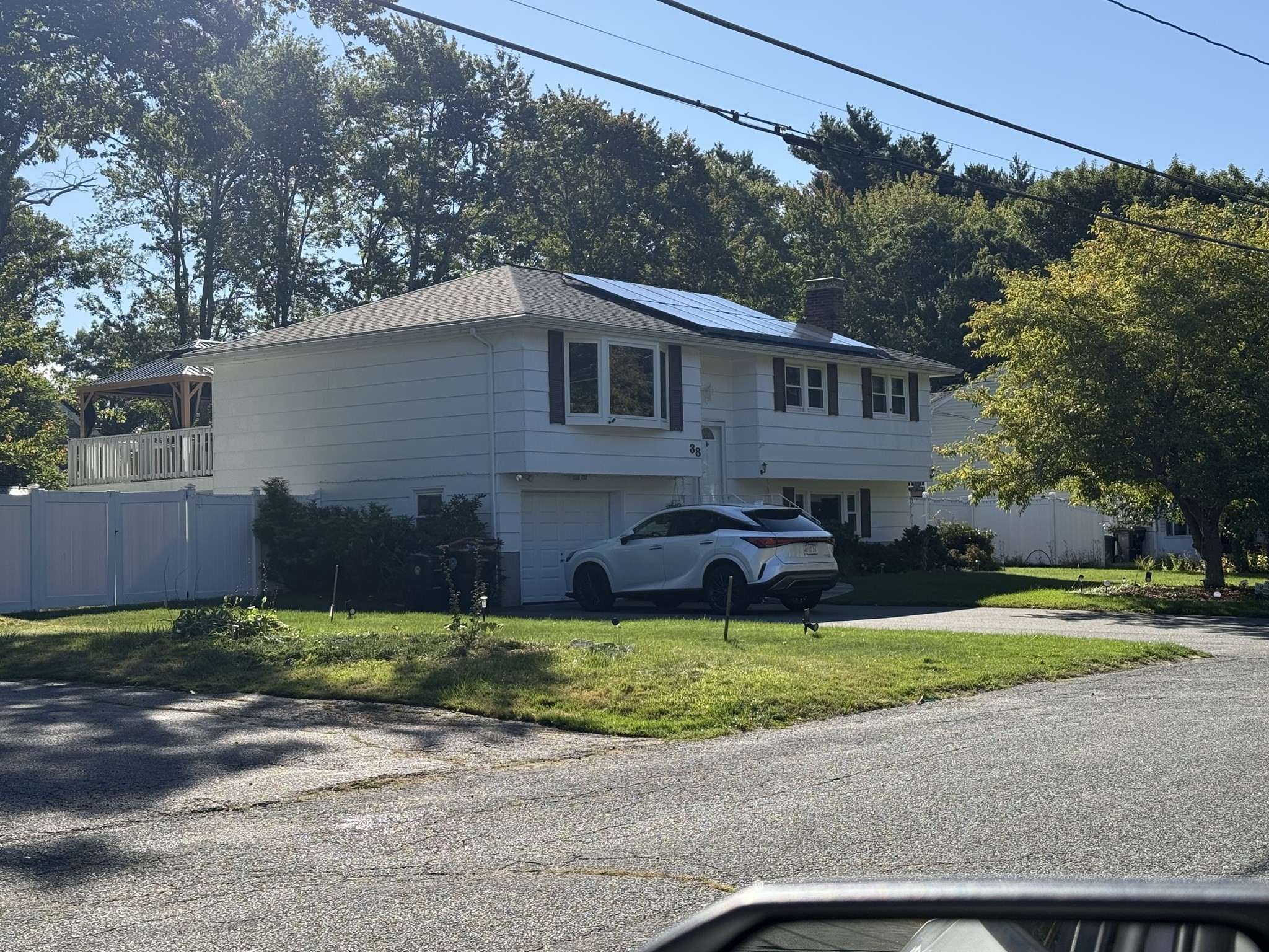 38 Rockland Dr — photo