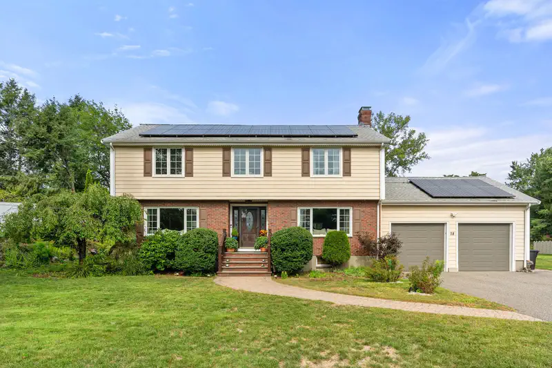 78 Rosewood Drive — photo