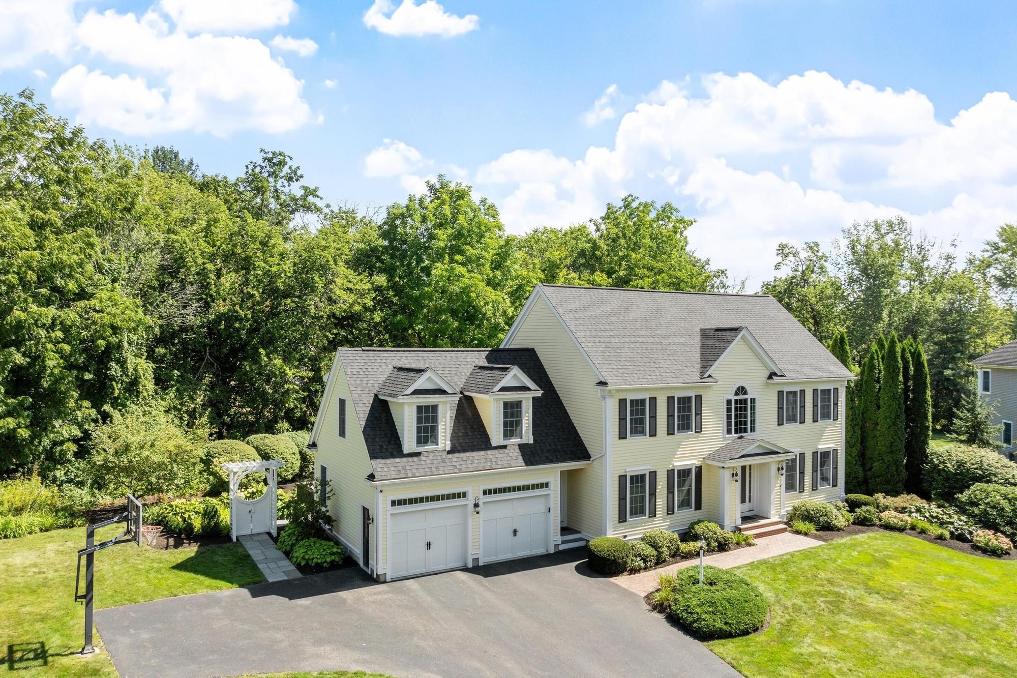 7 Sweeney Ridge Road, Bedford, MA 01730