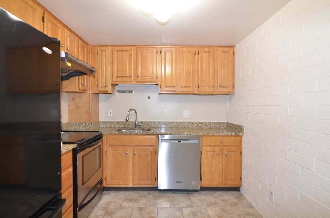 185 Quincy Shore Dr #32 — photo