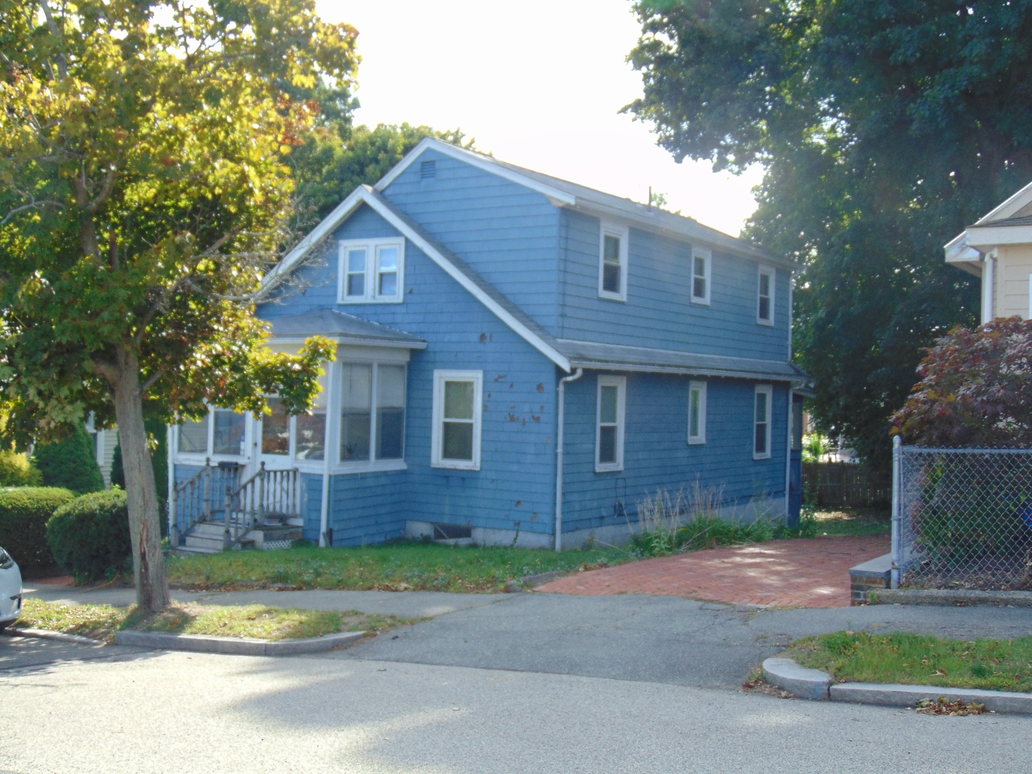 152 Holbrook Rd — photo