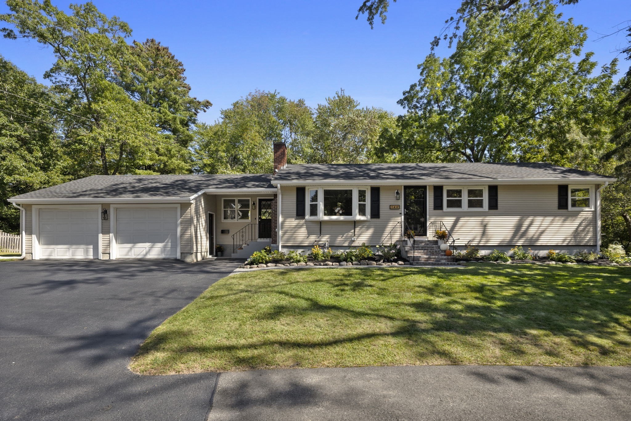 146 Helen Dr — photo