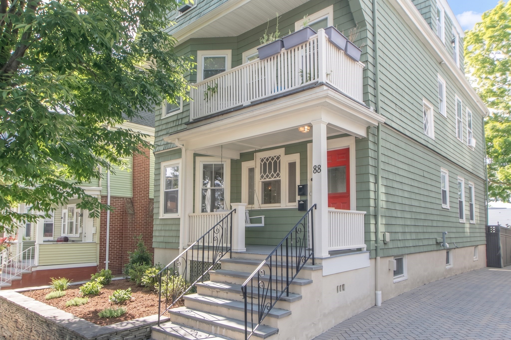 88 Bartlett St #1 — photo