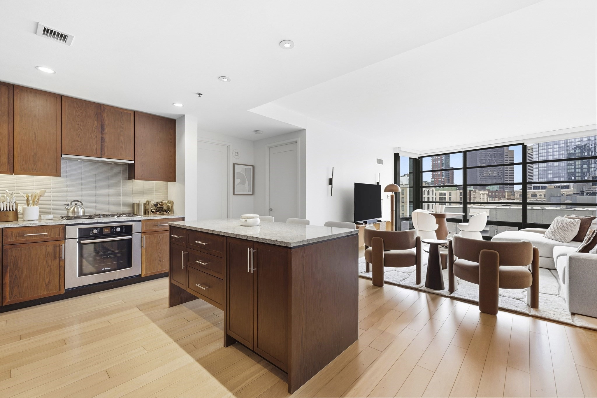 580 Washington St #1207 — photo