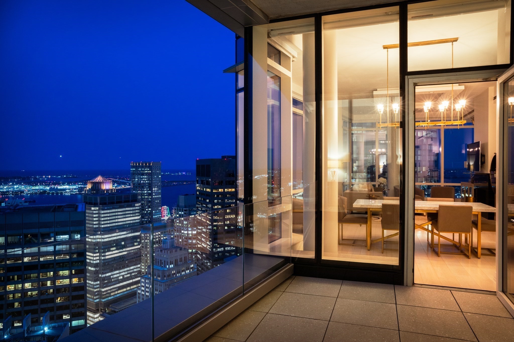 1 Franklin Street Ph2D — photo
