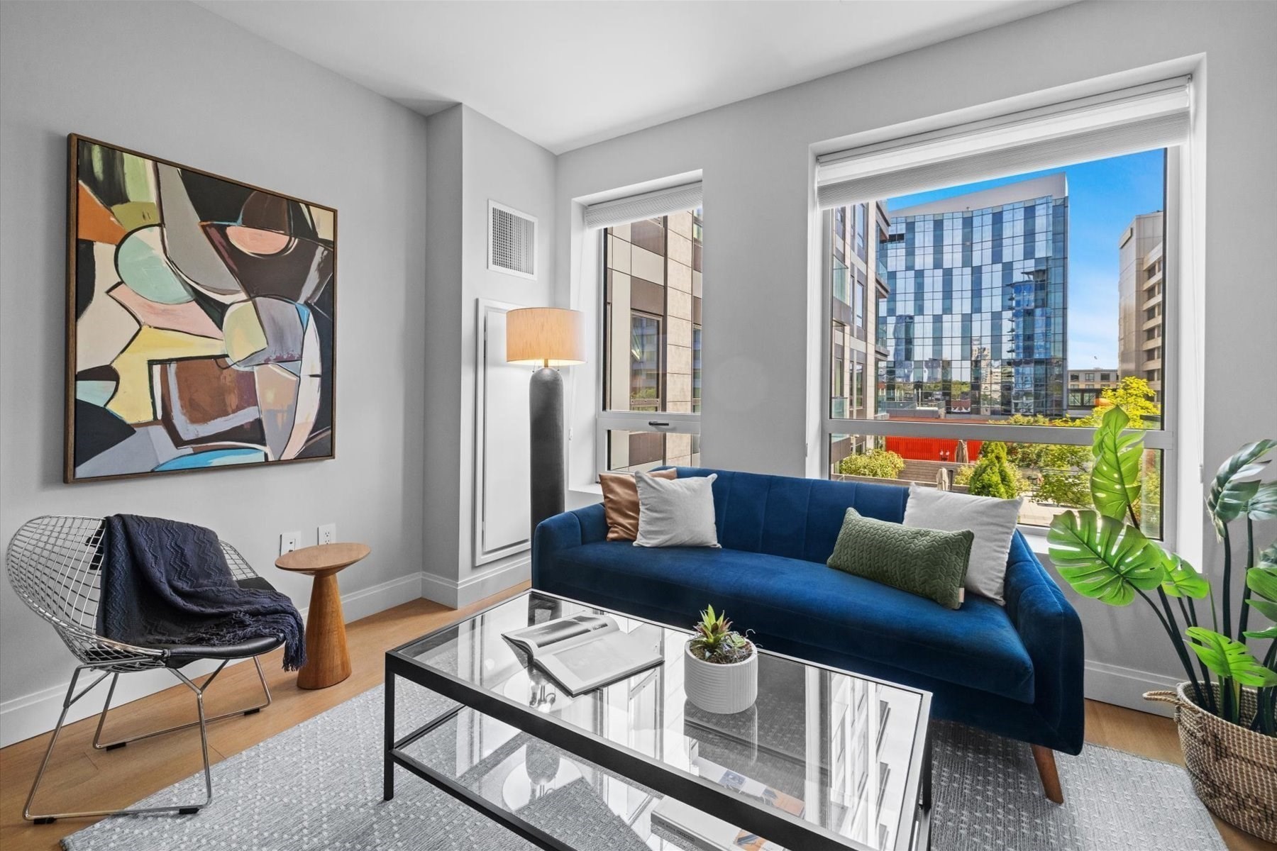 100 Shawmut #414 — photo