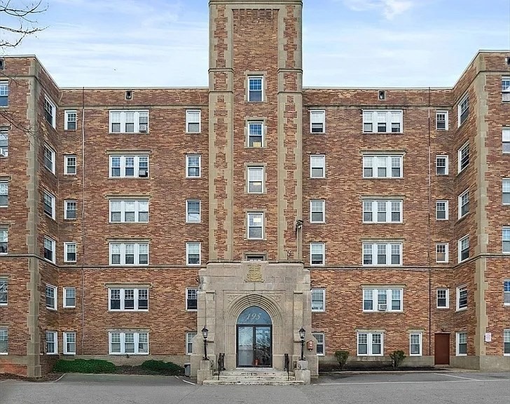 195 Thomas Burgin Parkway #510 — photo