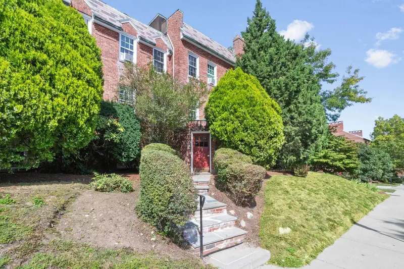 37 Commonwealth Ave #12 — photo