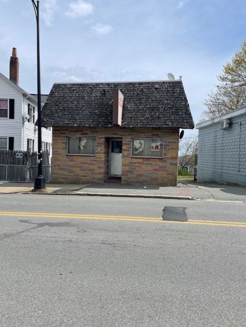 770 County St — photo