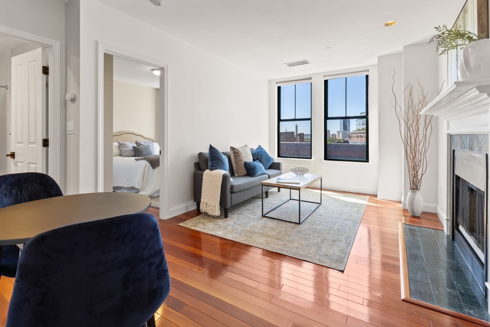 75 Clarendon St #607 — photo