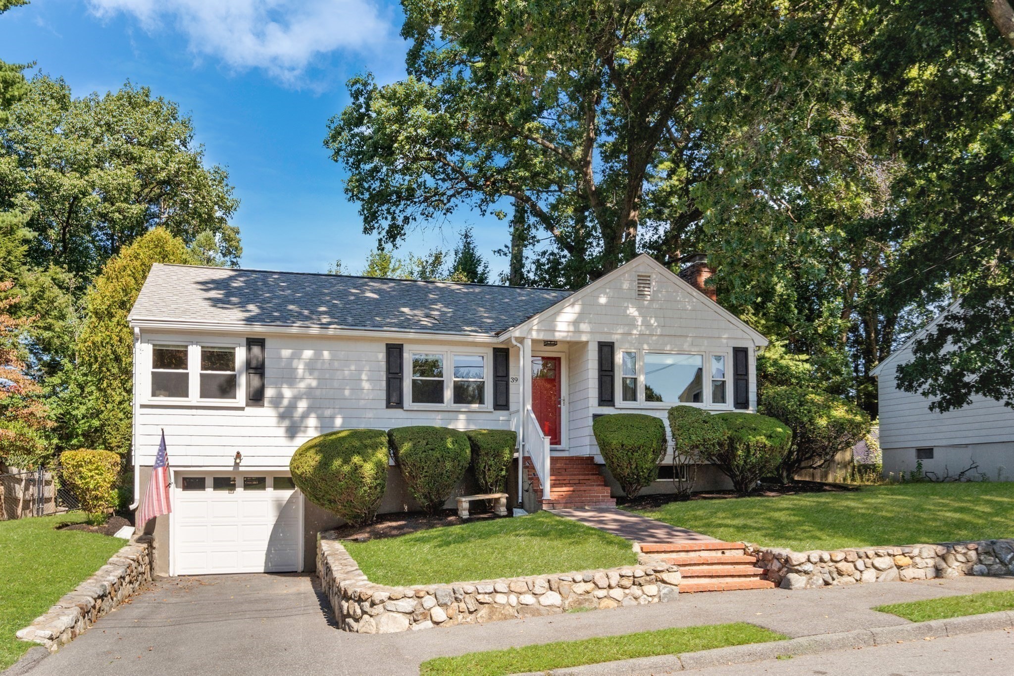 39 Robin Road, Wakefield, MA 01880